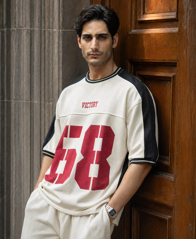 T-Shirt Cream Panelled Graphic T-Shirt